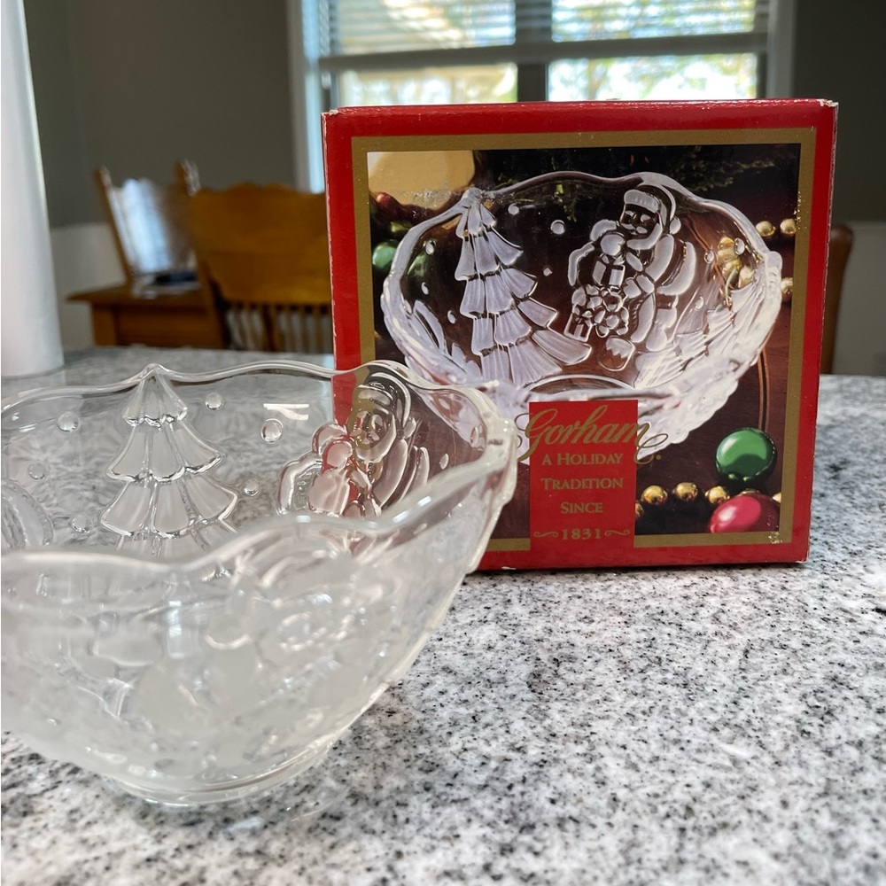 Gotham Holiday Traditions North Pole Santa Bowl